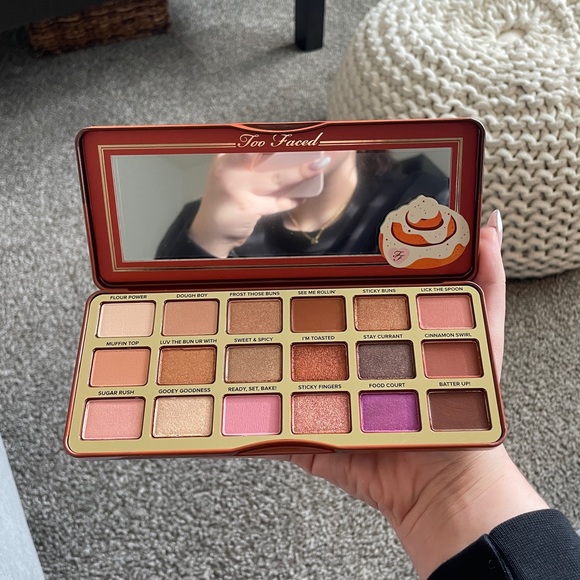 Too Faced Cinnamon Swirl Eyeshadow Palette - Picture 2 of 4